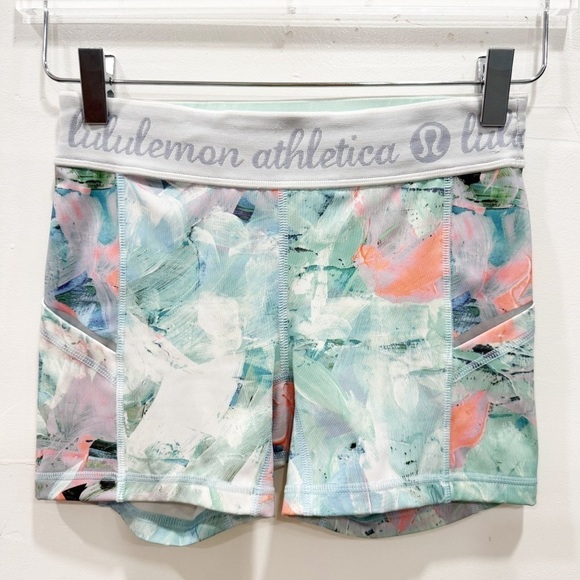 Lululemon What The Sport Shorts Full On Luxtreme Size 4 - Picture 1 of 6